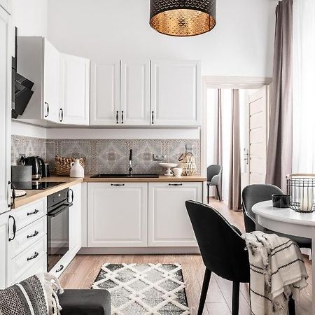 Apartament Biala Perla Чарни-Дунаєц Екстер'єр фото